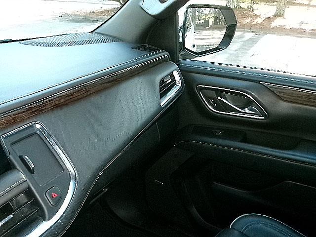 Chevrolet Suburban  2023