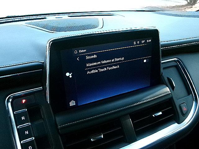 Chevrolet Suburban  2023