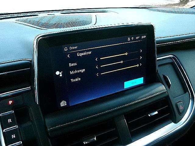 Chevrolet Suburban  2023