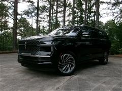 2025 Lincoln Navigator L 