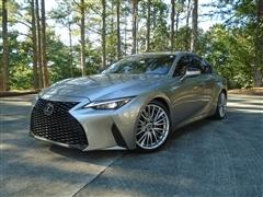 2022 Lexus IS 