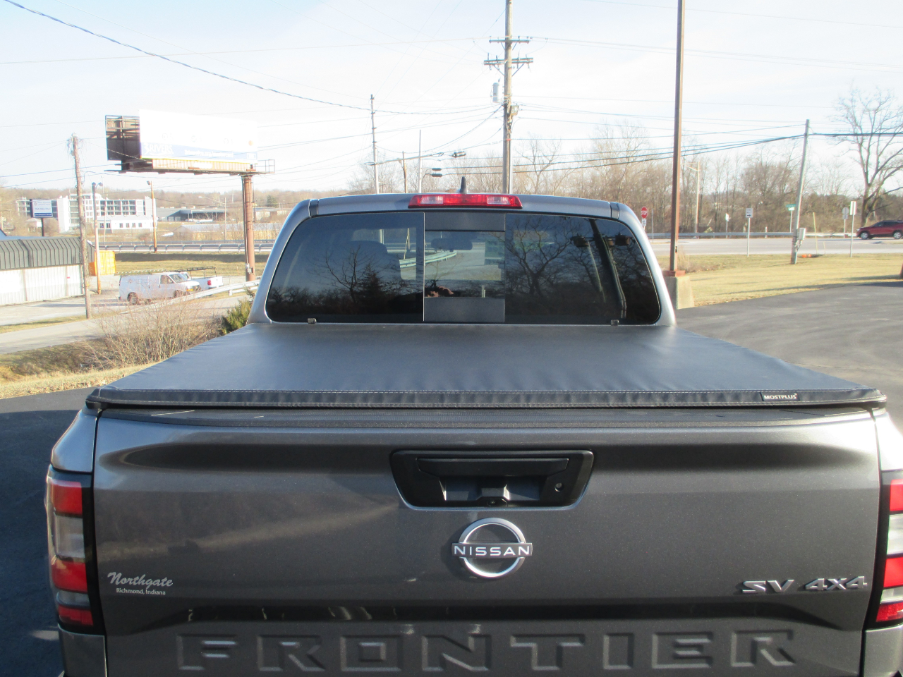 Nissan Frontier SV Crew Cab 4WD 2023