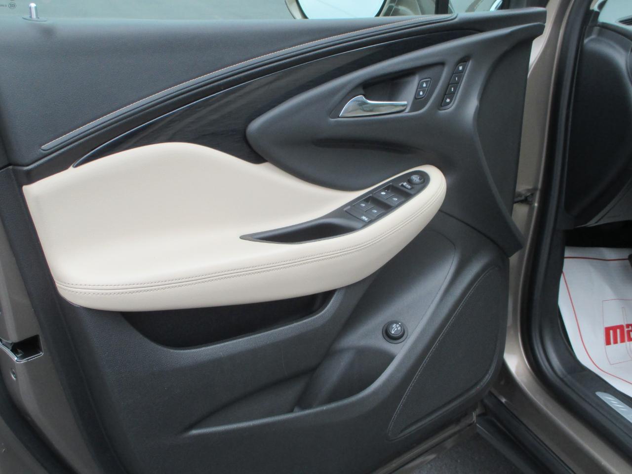 Buick Envision Essense 2018