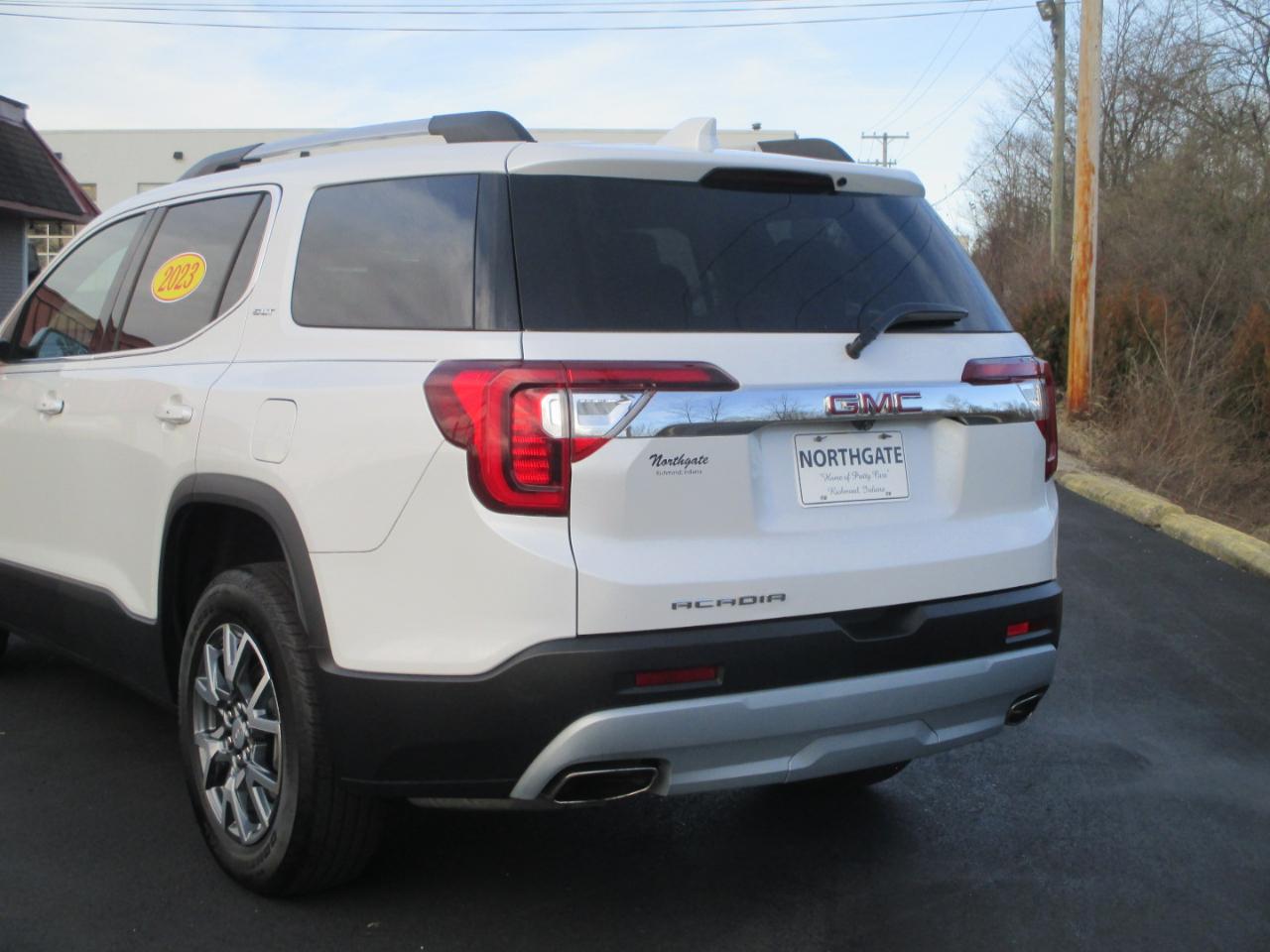 GMC Acadia SLT 2023