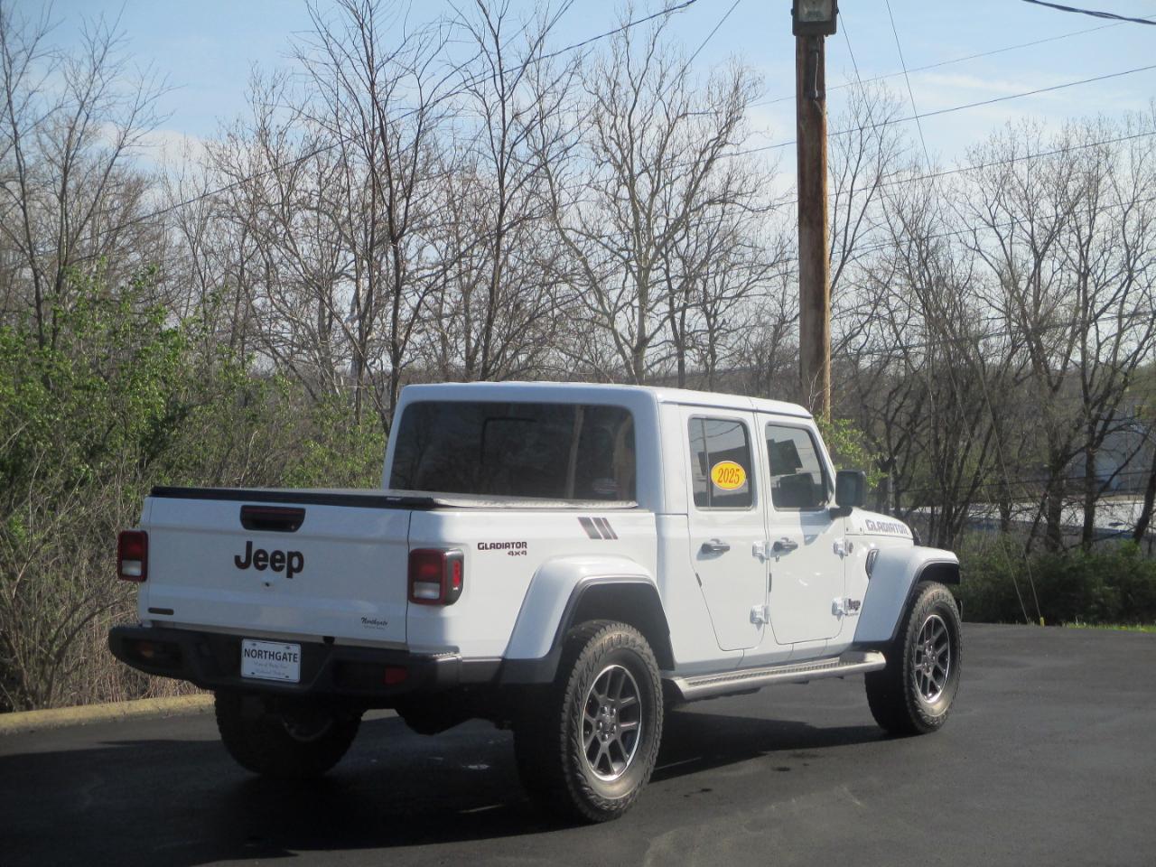 Jeep Gladiator  2025
