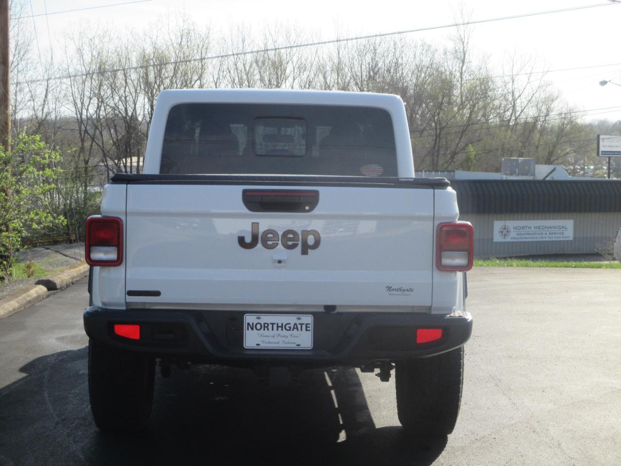 Jeep Gladiator  2025