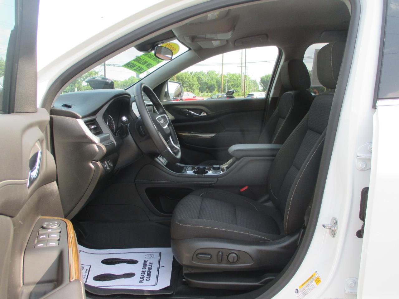 GMC Acadia SLE 2023