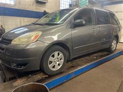 2005 Toyota Sienna 