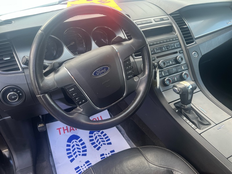 Ford Taurus SEL AWD 2011 Ford Taurus SEL AWD 2011