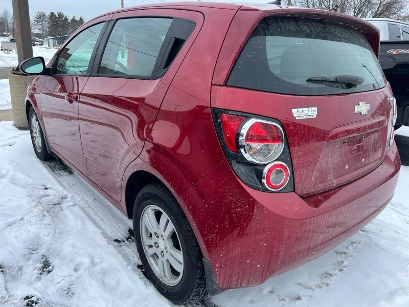 Chevrolet Sonic 2LS 5-Door 2012