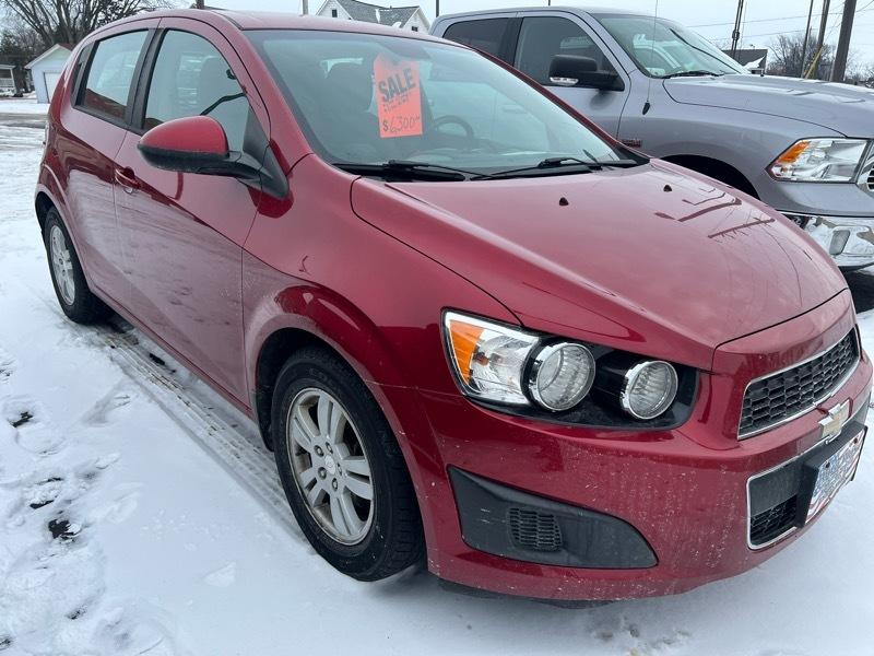Chevrolet Sonic 2LS 5-Door 2012