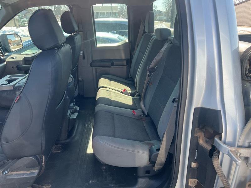 Ford F-150 4WD SuperCab 145" XL 2017