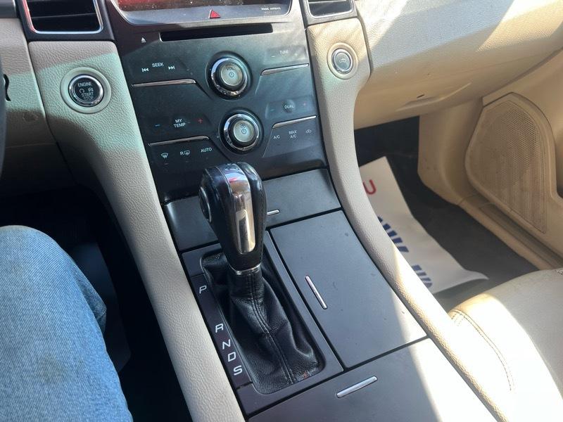 Ford Taurus SEL FWD 2017