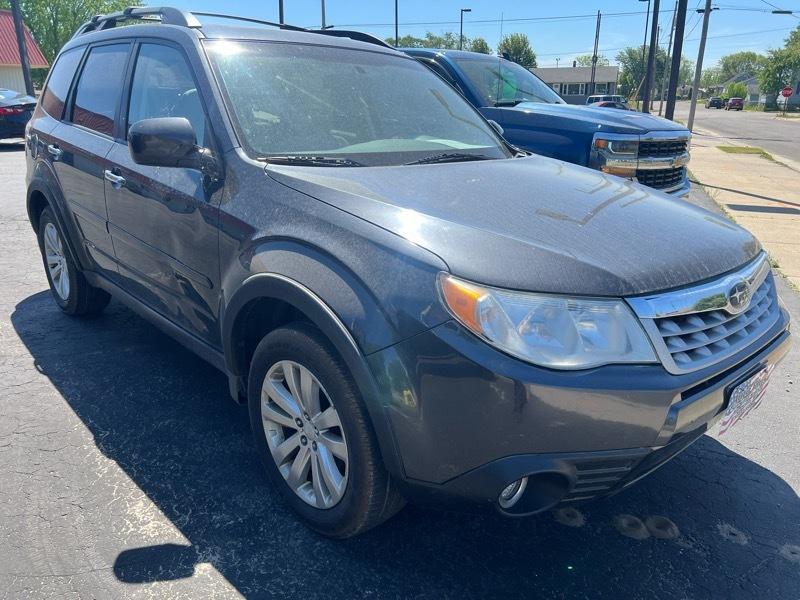 Subaru Forester 2.5X Premium 2011