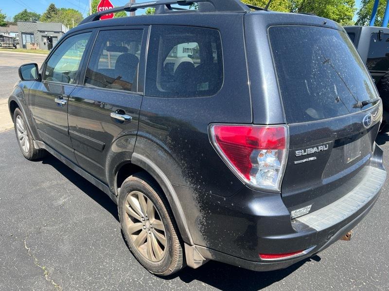 Subaru Forester 2.5X Premium 2011