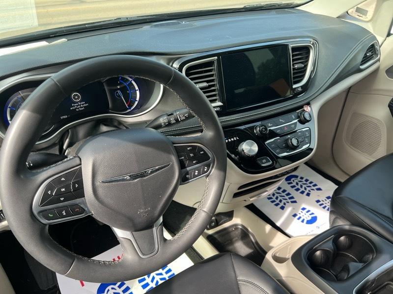 Chrysler Pacifica Hybrid Select 2024
