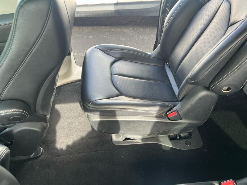 Chrysler Pacifica Hybrid Select 2024