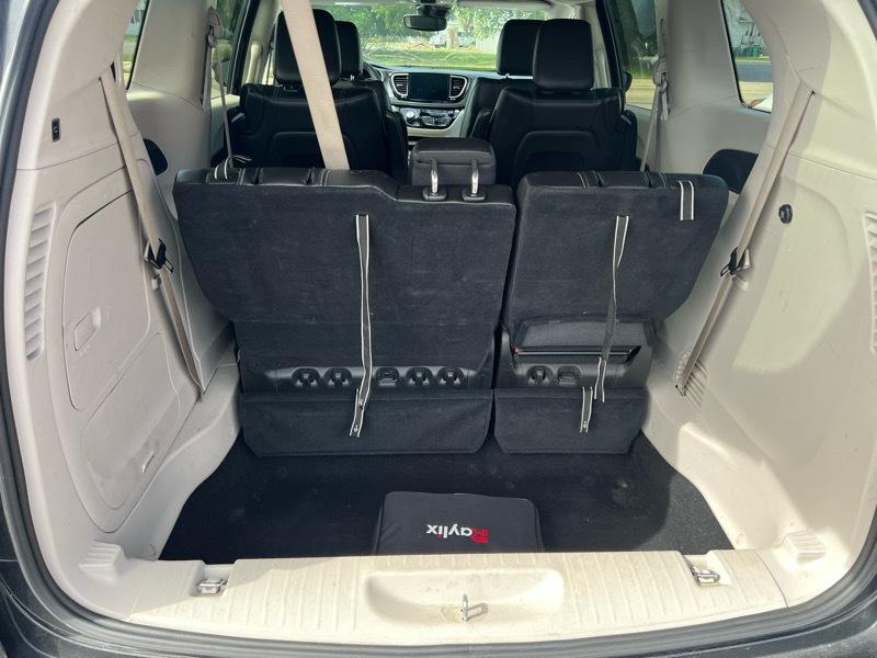 Chrysler Pacifica Hybrid Select 2024