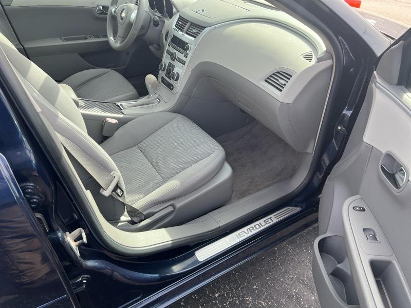 Chevrolet Malibu LS 2009