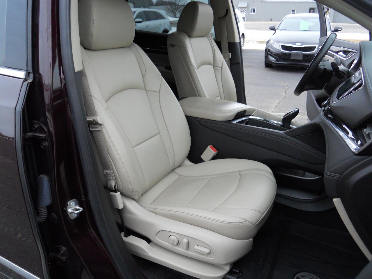 Buick Enclave Essence AWD 2018