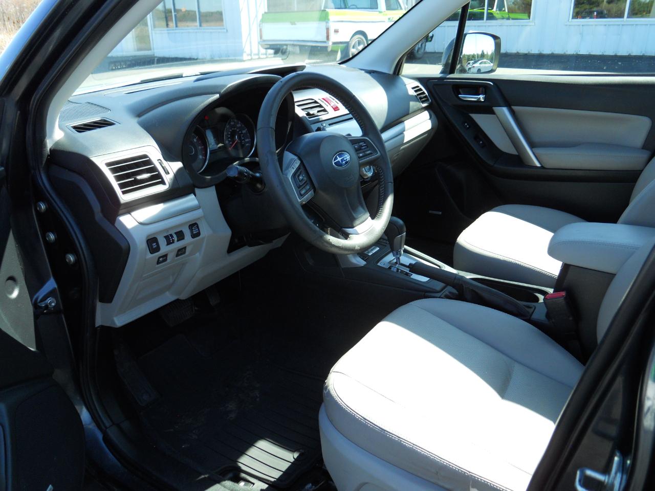 Subaru Forester 2.5i Touring 2016