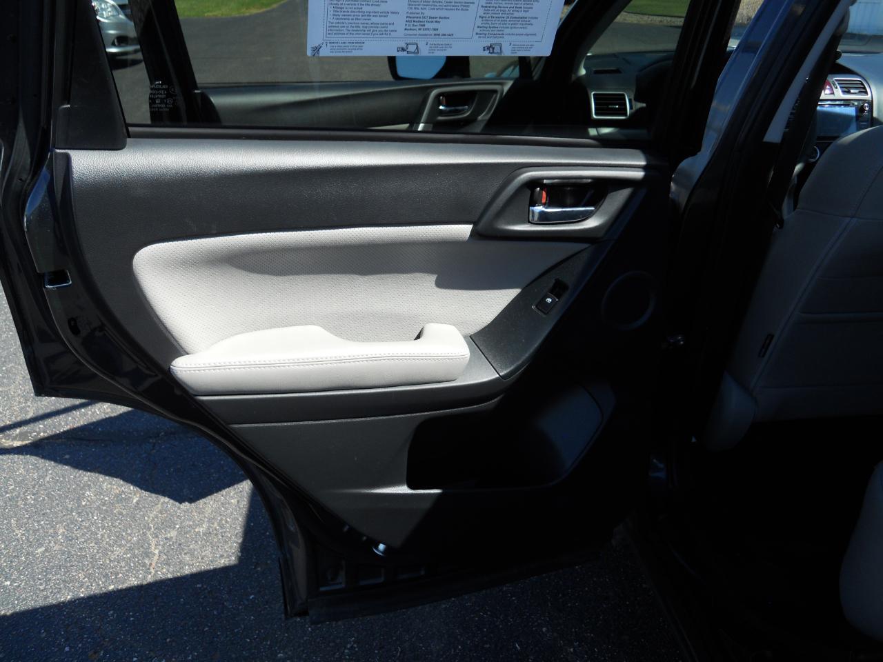 Subaru Forester 2.5i Touring 2016