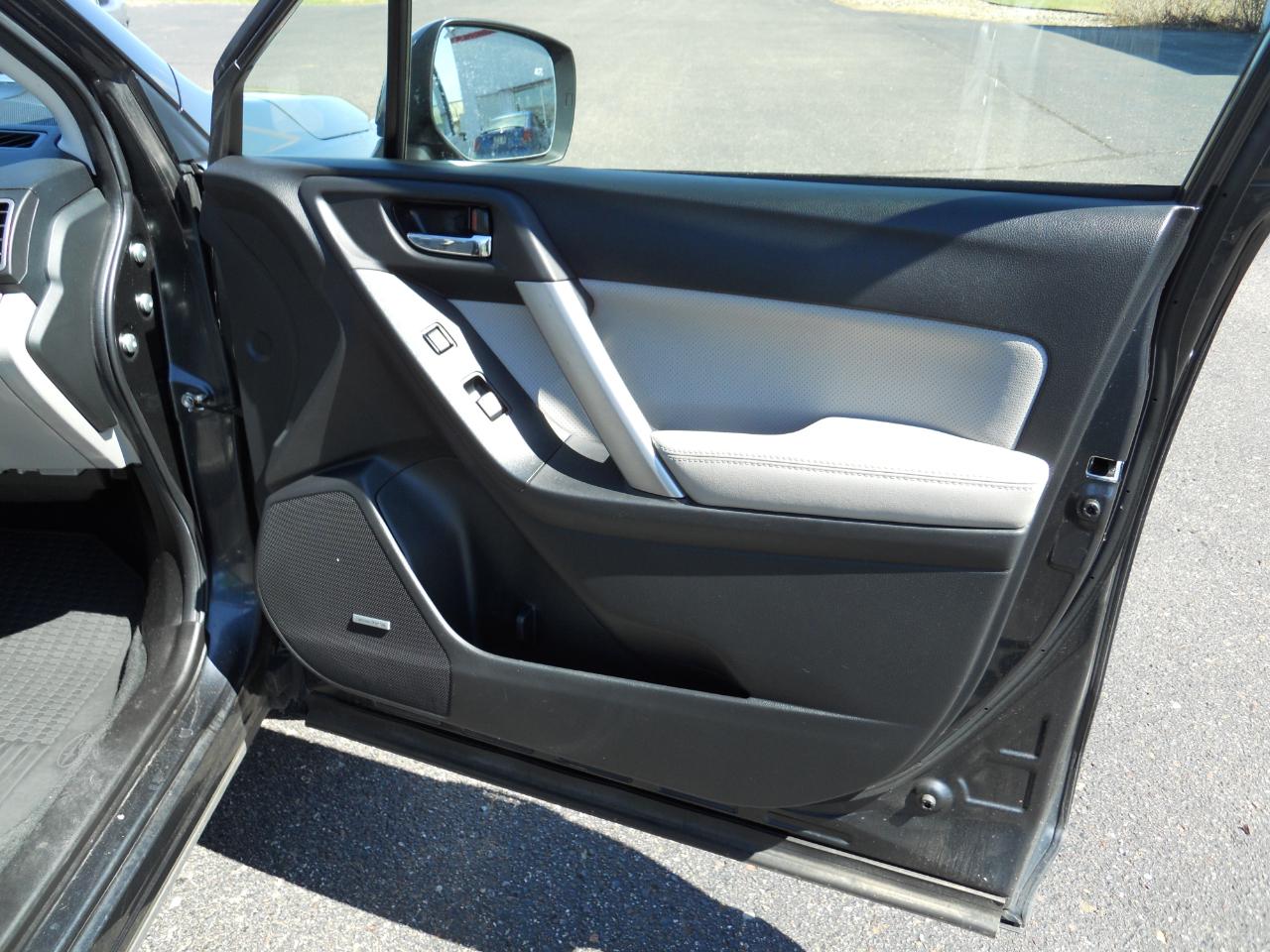 Subaru Forester 2.5i Touring 2016