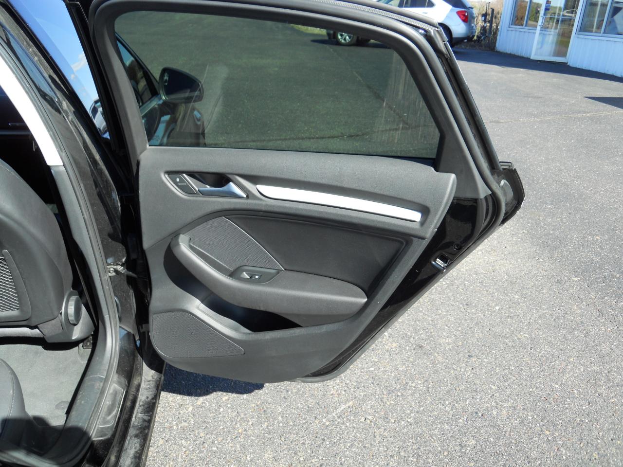 Audi S3 2.0T Premium Plus quattro 2015