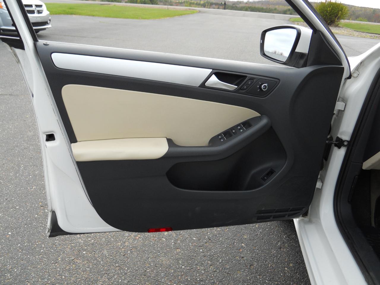 Volkswagen Jetta SE 2013