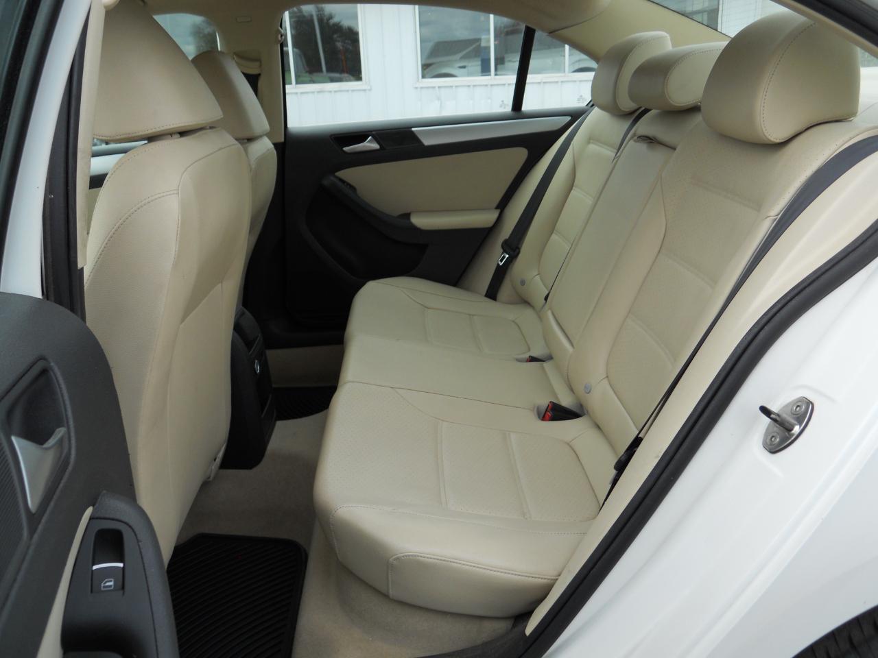 Volkswagen Jetta SE 2013