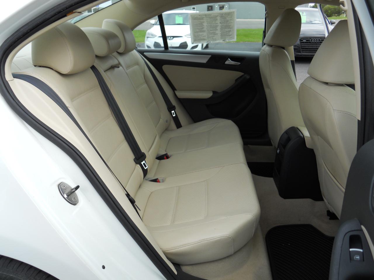 Volkswagen Jetta SE 2013