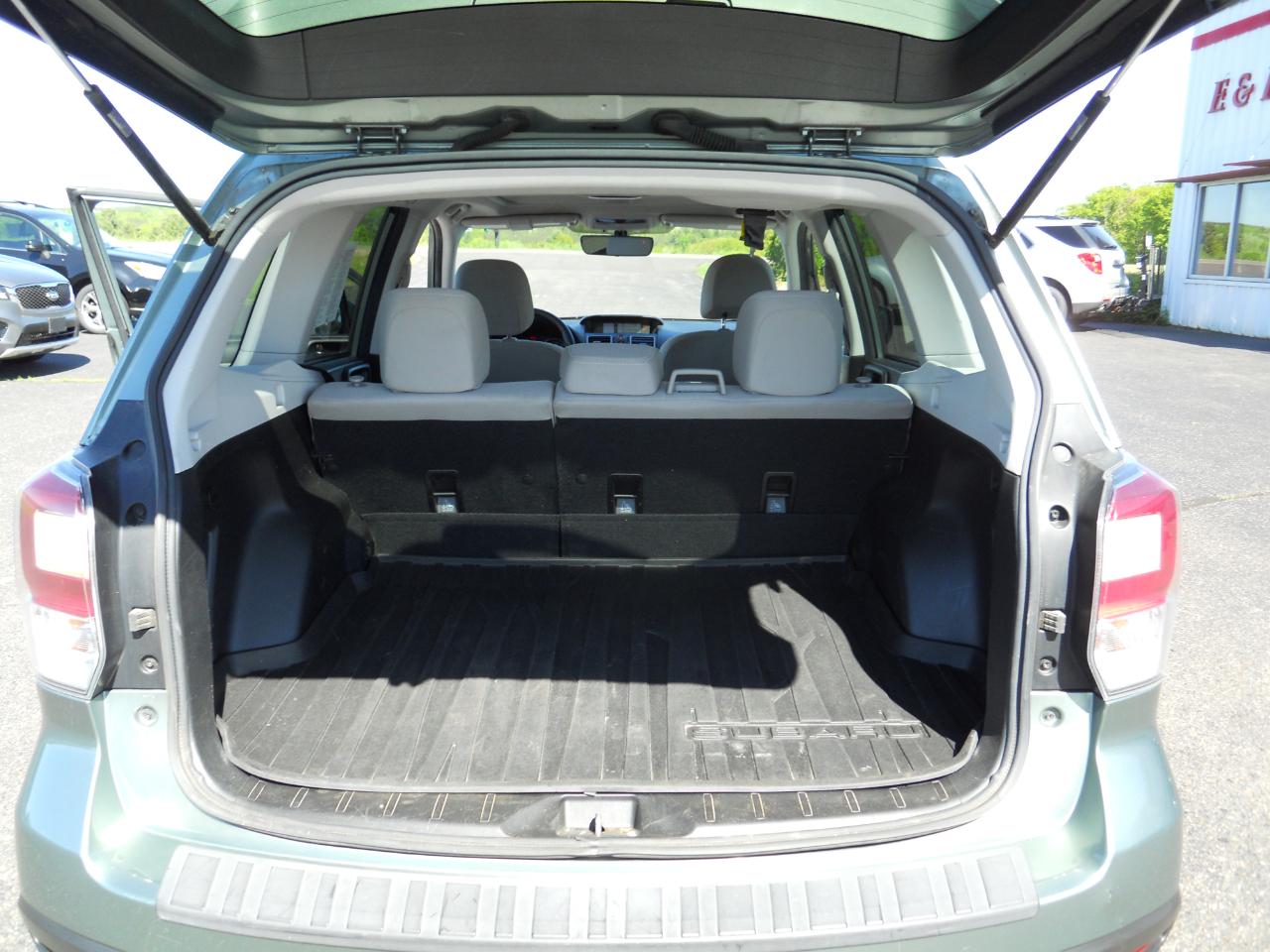 Subaru Forester 2.5i Premium PZEV CVT 2017