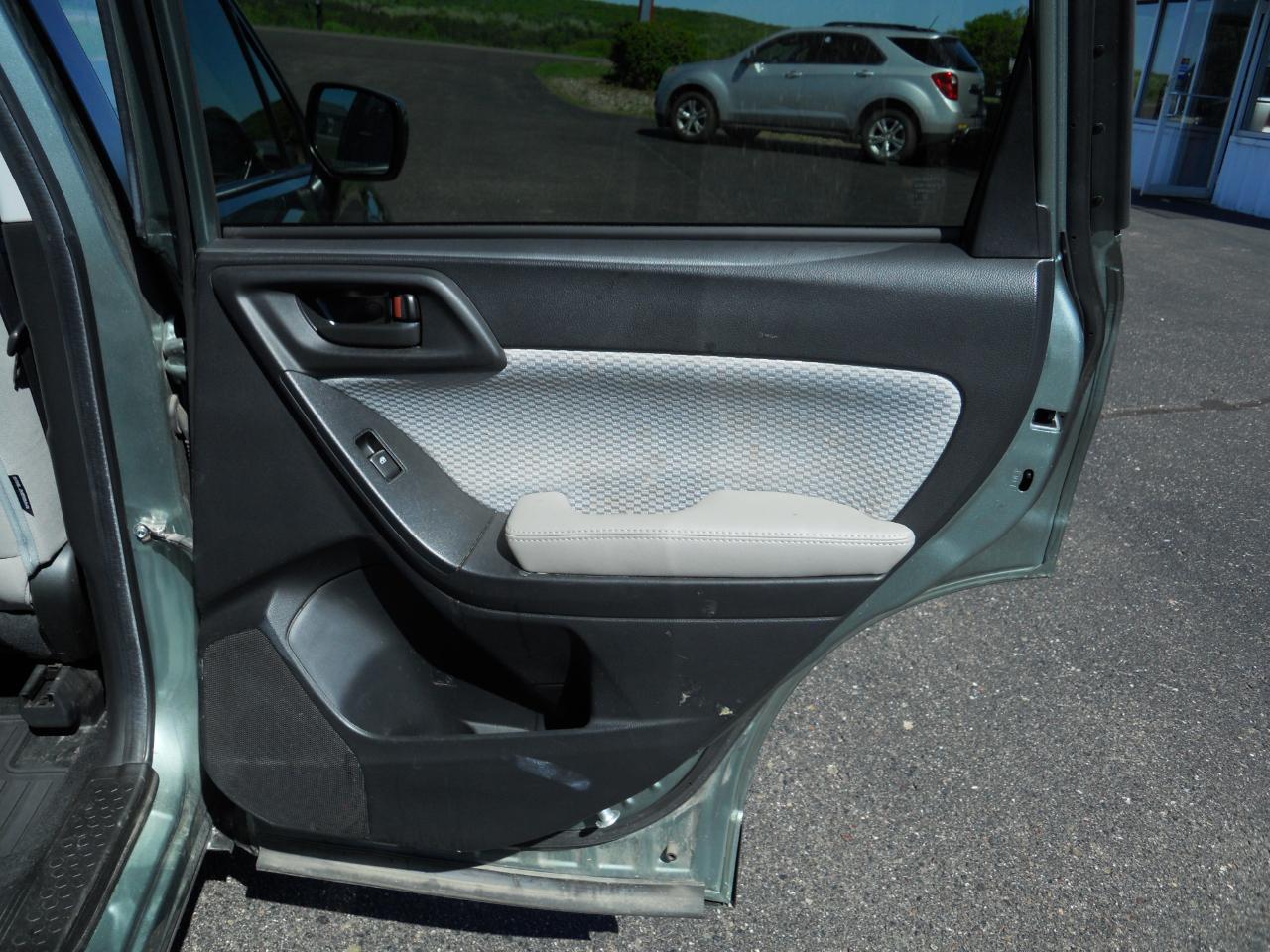 Subaru Forester 2.5i Premium PZEV CVT 2017