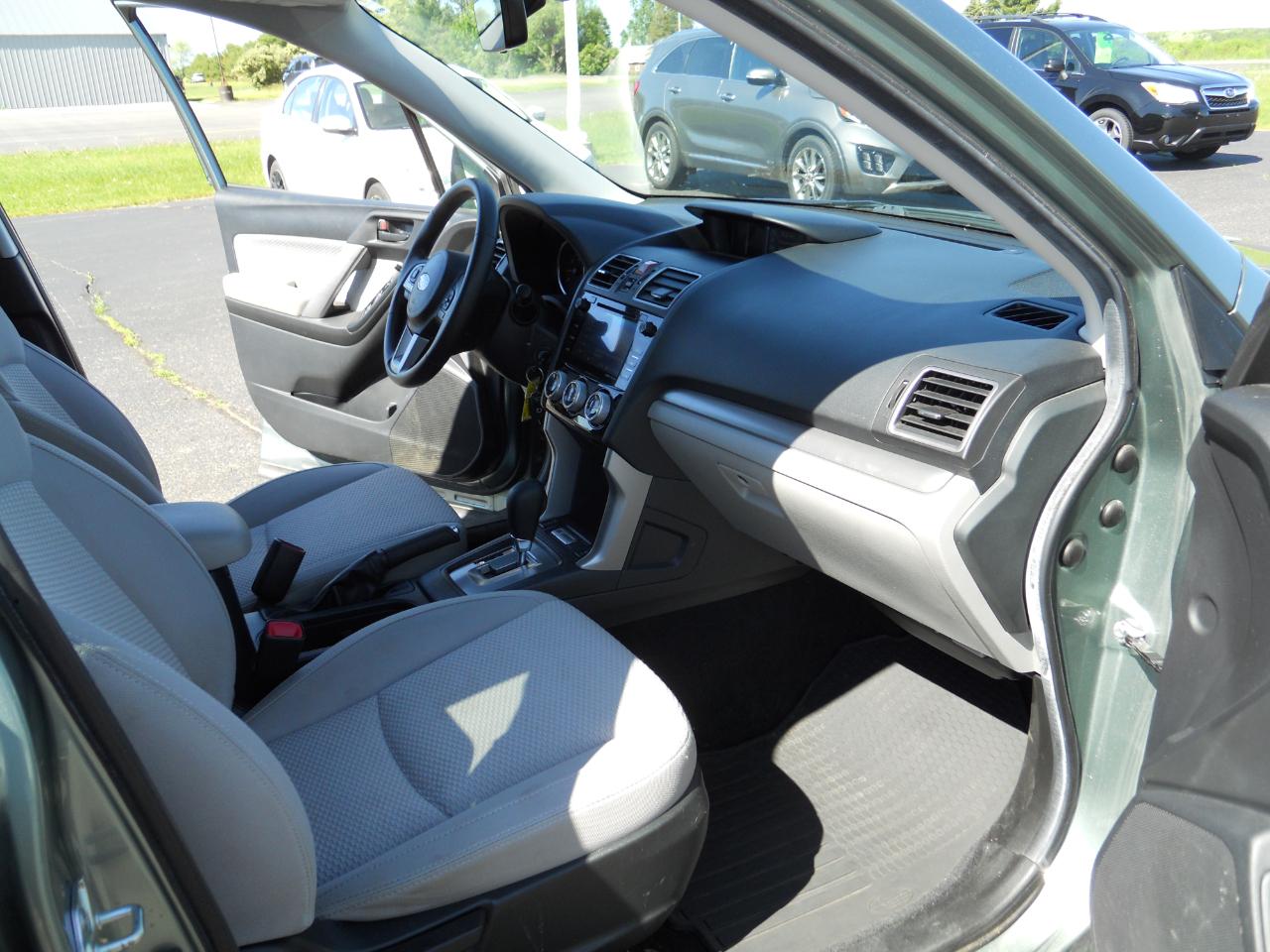 Subaru Forester 2.5i Premium PZEV CVT 2017