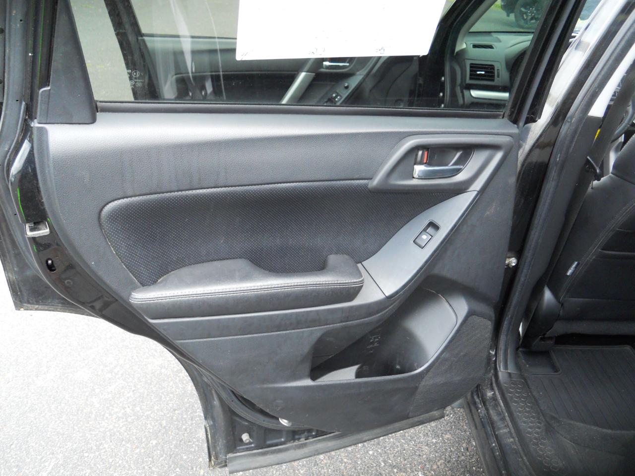 Subaru Forester 2.5i Limited 2014