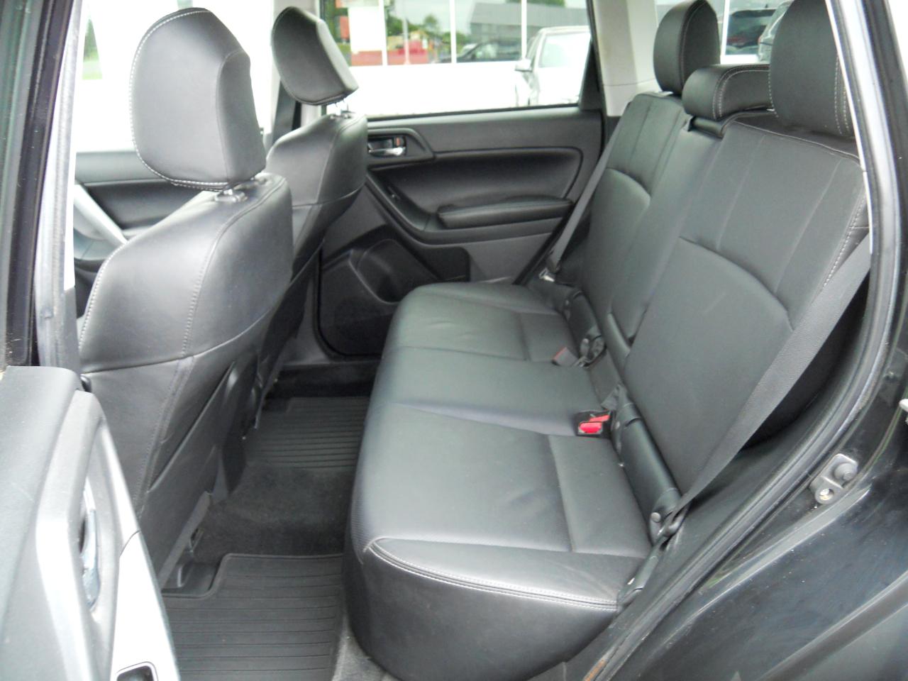 Subaru Forester 2.5i Limited 2014