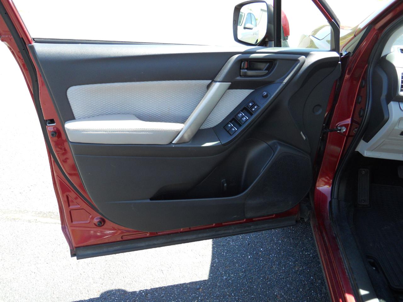 Subaru Forester 2.5i Premium PZEV CVT 2017