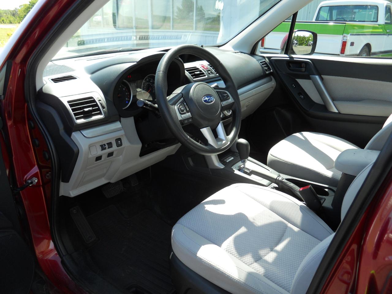 Subaru Forester 2.5i Premium PZEV CVT 2017