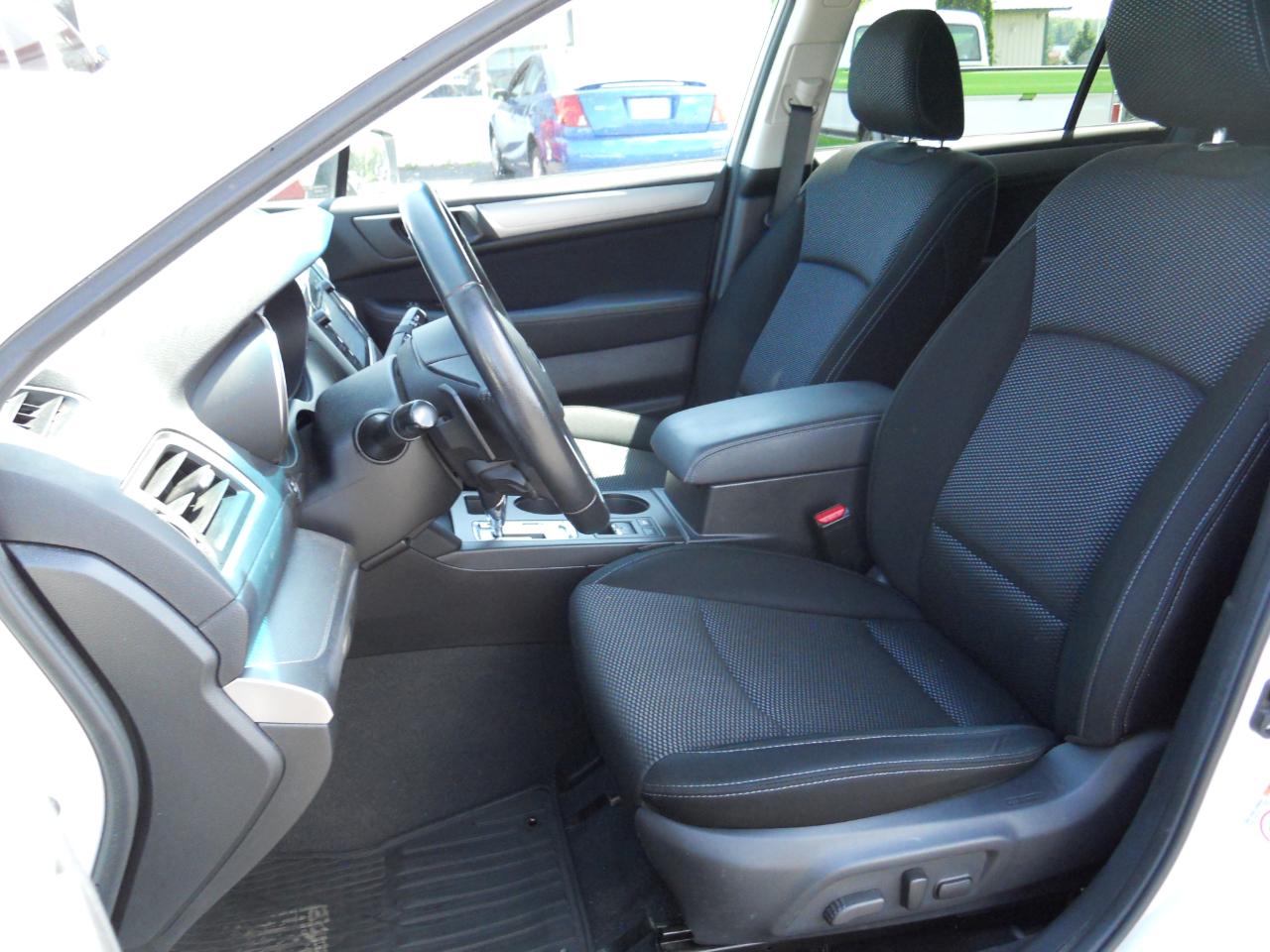 Subaru Outback 2.5i Premium 2015