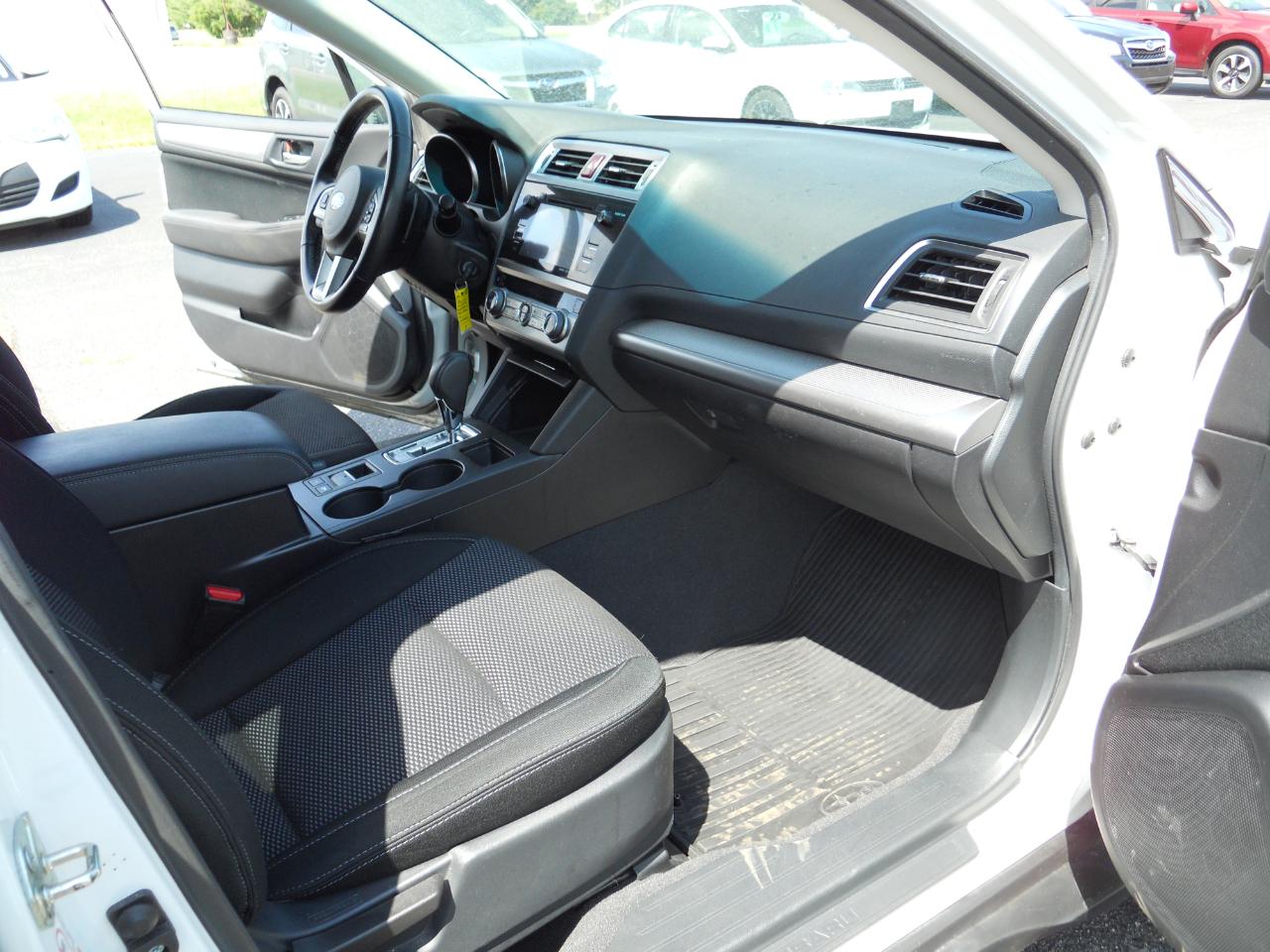 Subaru Outback 2.5i Premium 2015