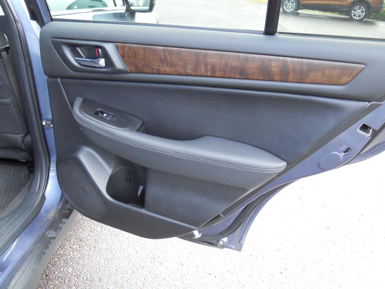 Subaru Outback 2.5i Limited 2015