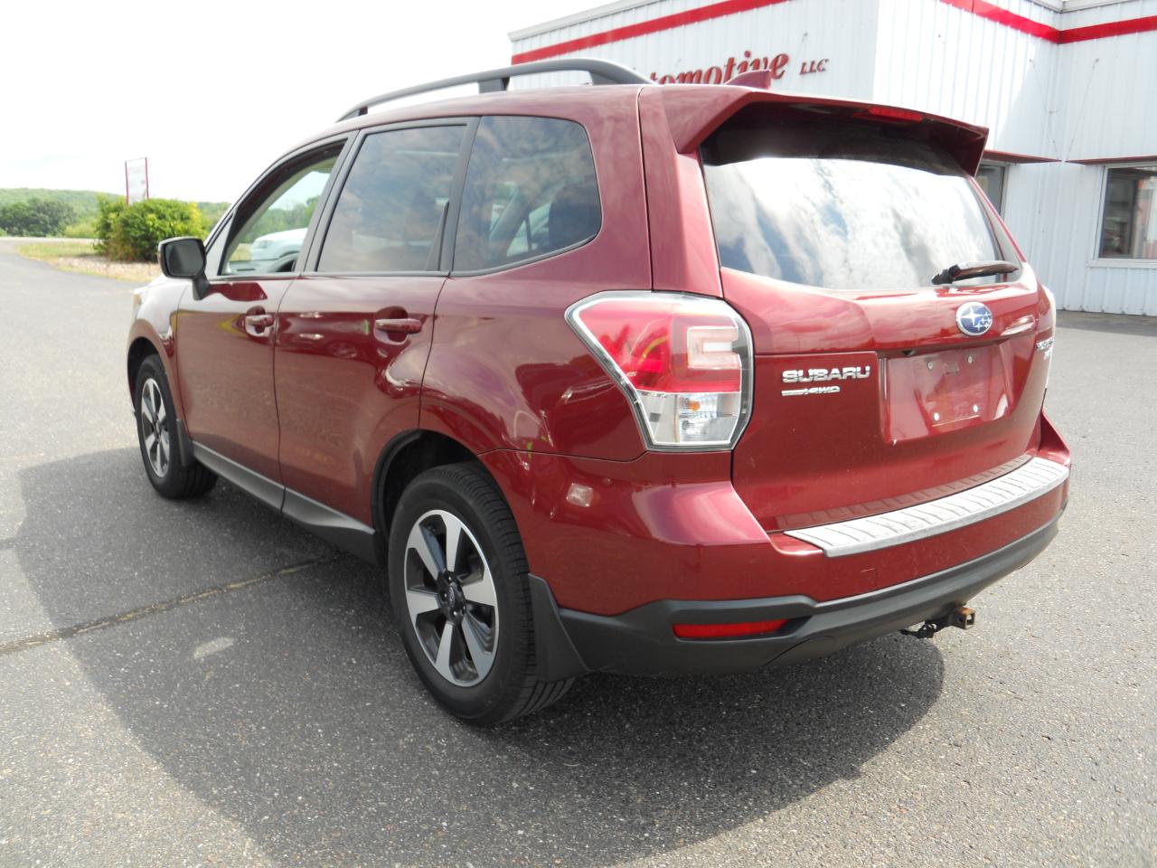 Subaru Forester 2.5i Premium PZEV CVT 2017
