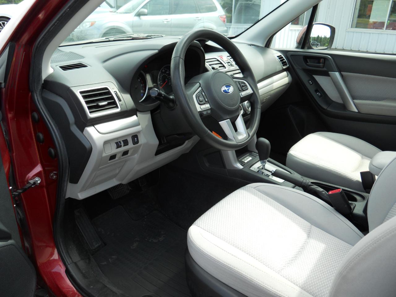 Subaru Forester 2.5i Premium PZEV CVT 2017