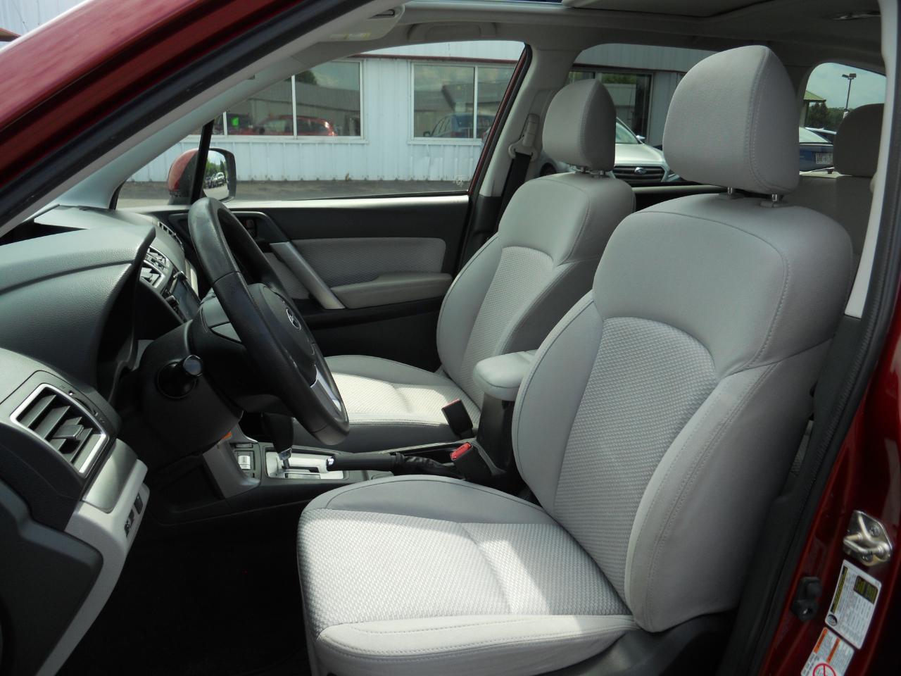 Subaru Forester 2.5i Premium PZEV CVT 2017