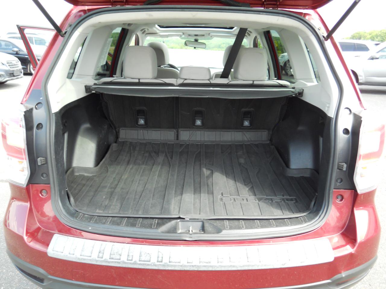 Subaru Forester 2.5i Premium PZEV CVT 2017