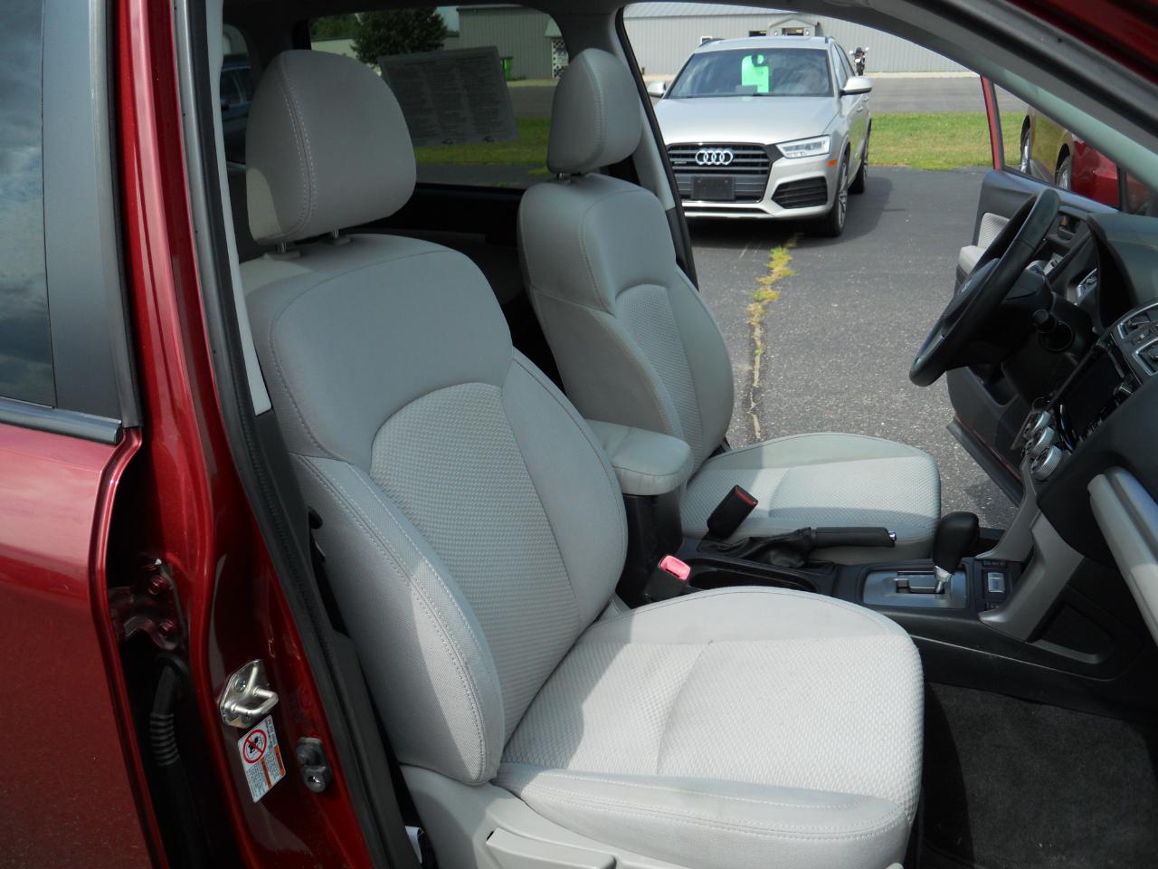 Subaru Forester 2.5i Premium PZEV CVT 2017