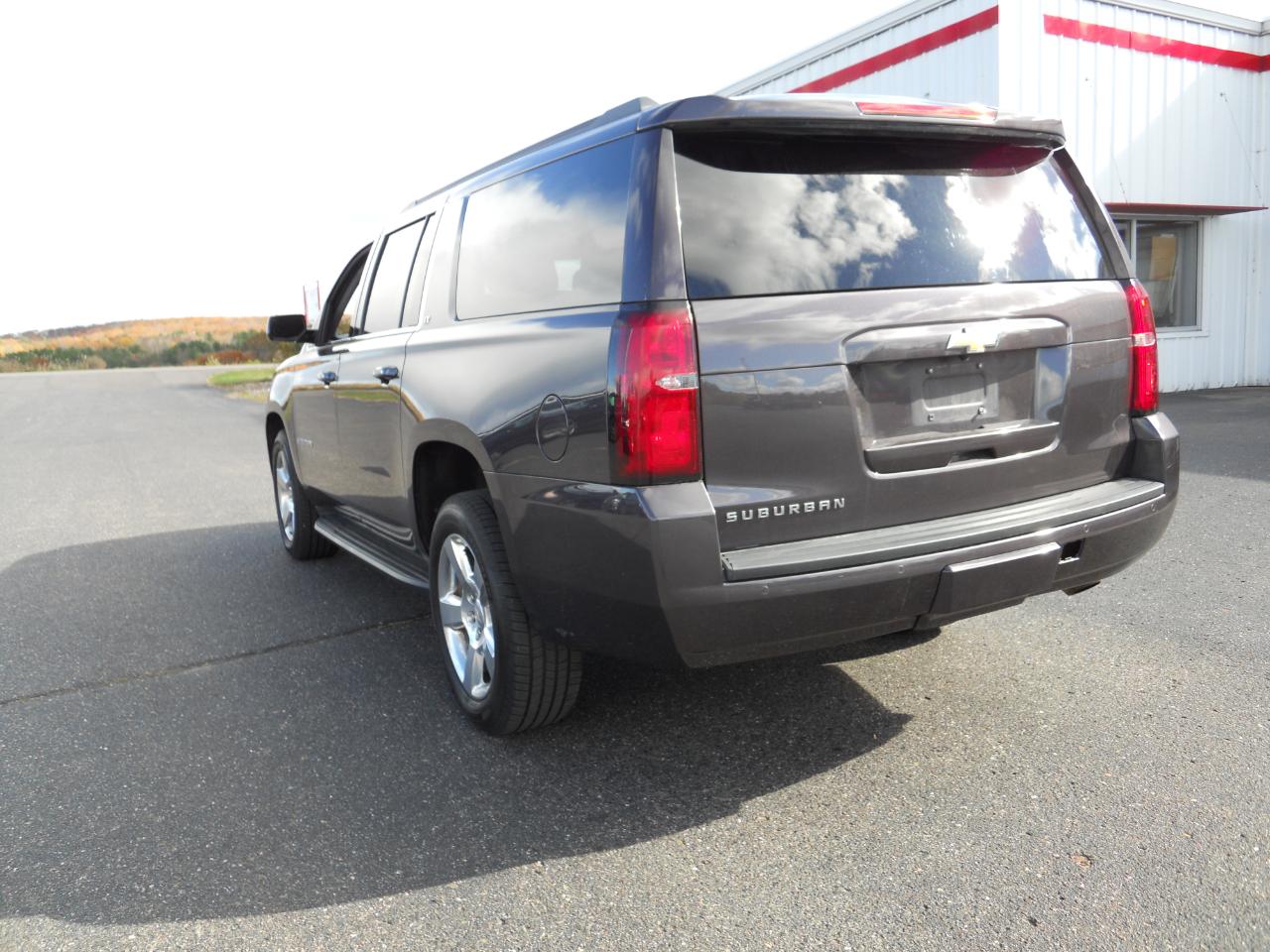 Chevrolet Suburban LT 4WD 2016