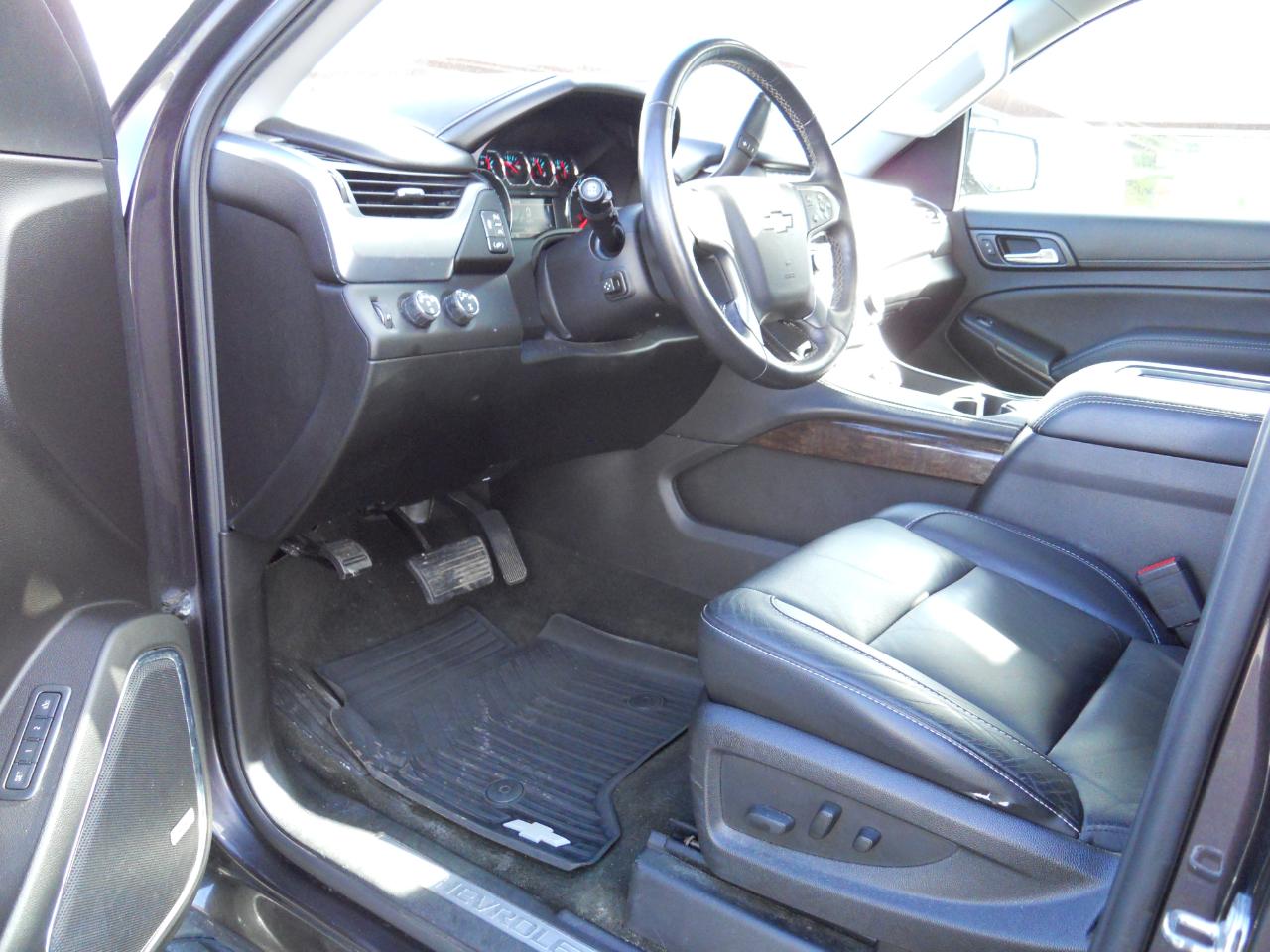 Chevrolet Suburban LT 4WD 2016