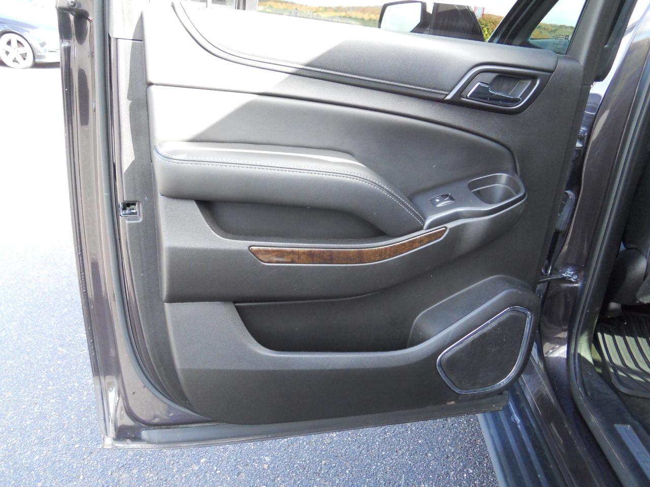 Chevrolet Suburban LT 4WD 2016
