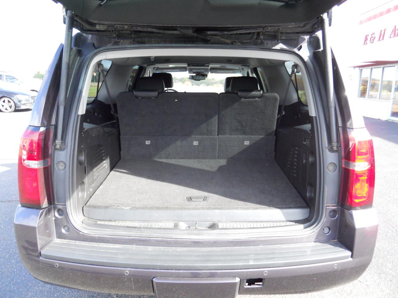 Chevrolet Suburban LT 4WD 2016